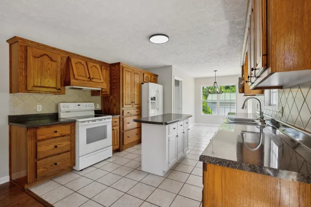 $460,900 | 121 Lock 7 Lane, Carthage, TN 37030