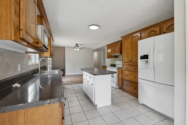 $460,900 | 121 Lock 7 Lane, Carthage, TN 37030