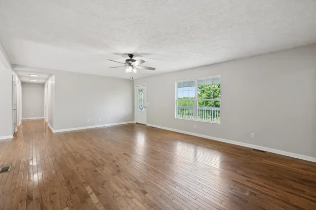 $460,900 | 121 Lock 7 Lane, Carthage, TN 37030