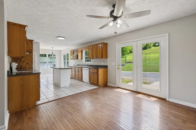 $460,900 | 121 Lock 7 Lane, Carthage, TN 37030