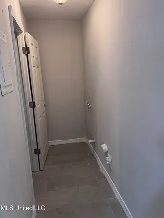 $1,100 | 102 Carson Drive, Gulfport, MS 39503