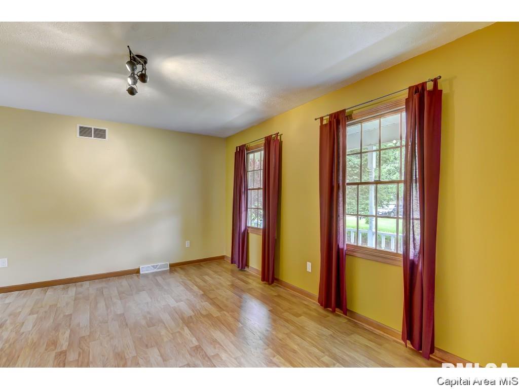 5960 North Lake Road Springfield, IL 62711 - Photo 20 of 36