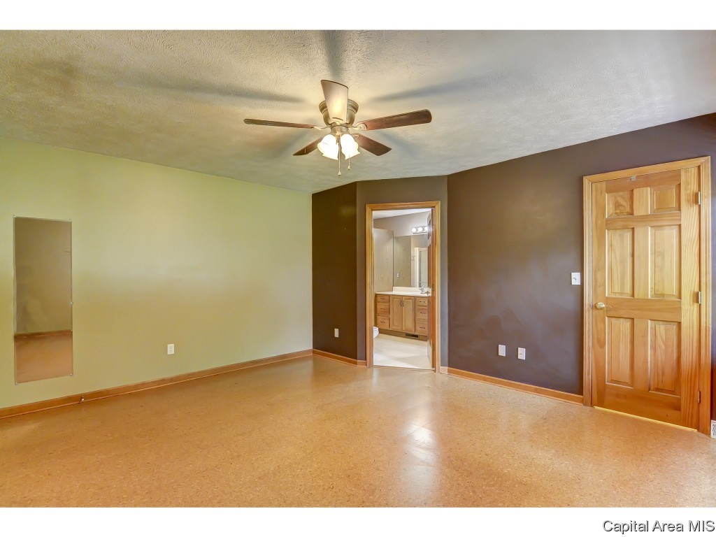 5960 North Lake Road Springfield, IL 62711 - Photo 23 of 36