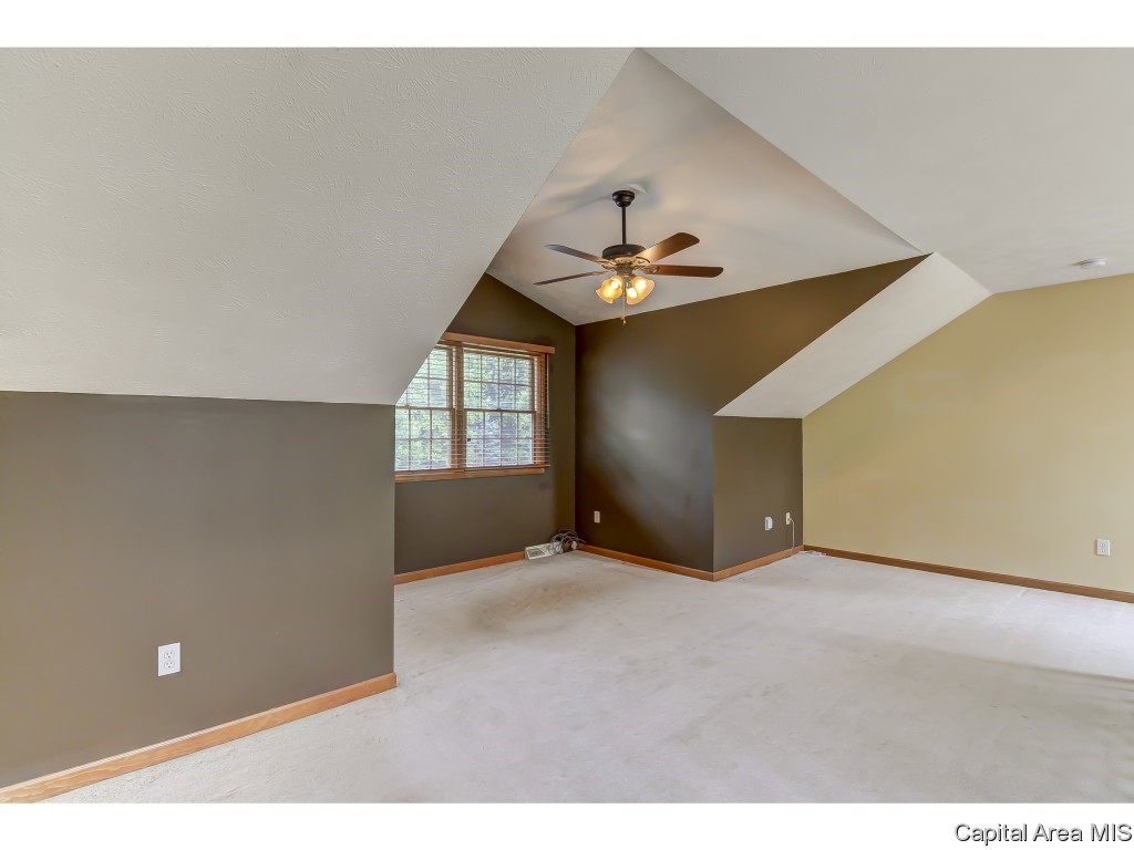5960 North Lake Road Springfield, IL 62711 - Photo 28 of 36