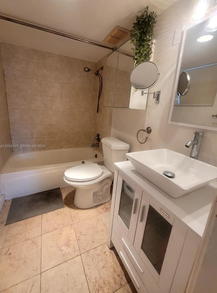 1231 Northwest 13th Street, Unit 464F Boca Raton, FL 33486 - Photo 11 of 21
