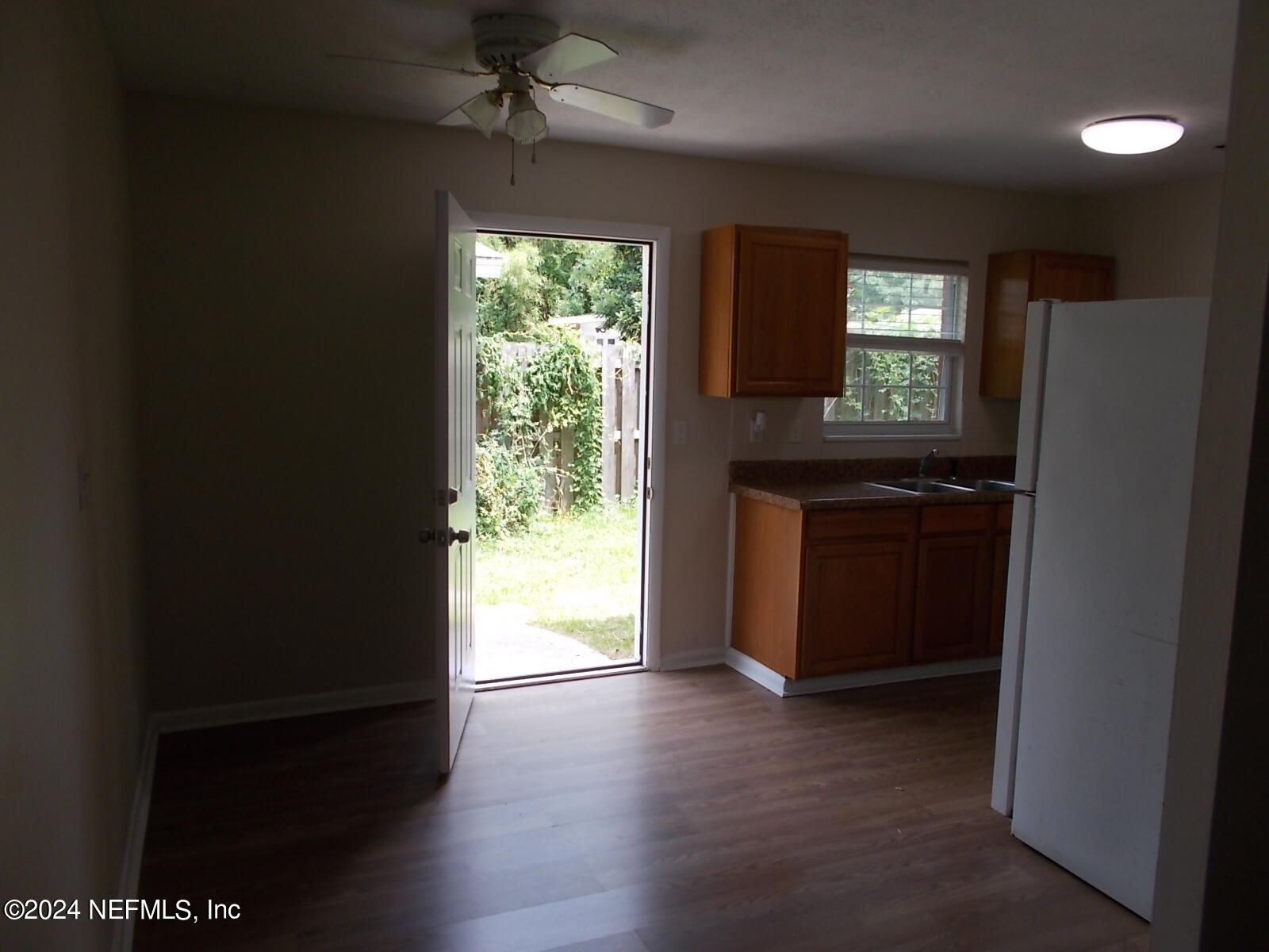 5730 Cruz Road Jacksonville, FL 32207 - Photo 9 of 17 View Back To Entry