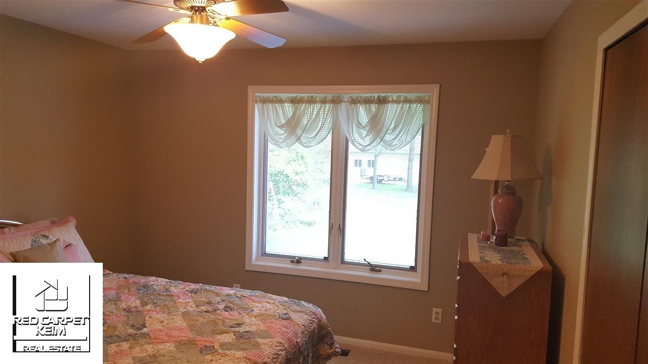 11040 East Coldwater Road Davison, MI 48423 - Photo 11 of 35