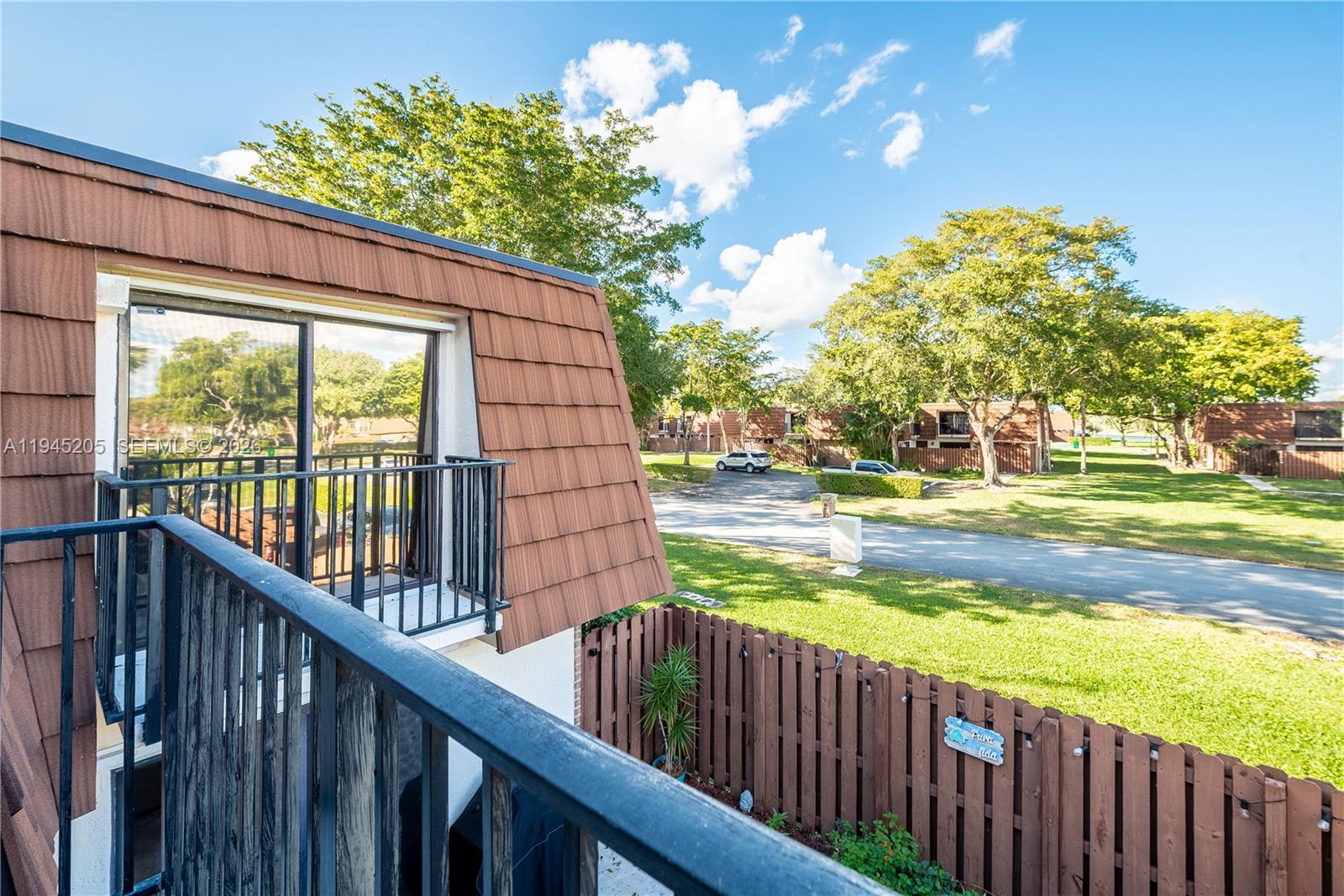 11920 Southwest 9th Manor Davie, FL 33325 - Photo 32 of 45