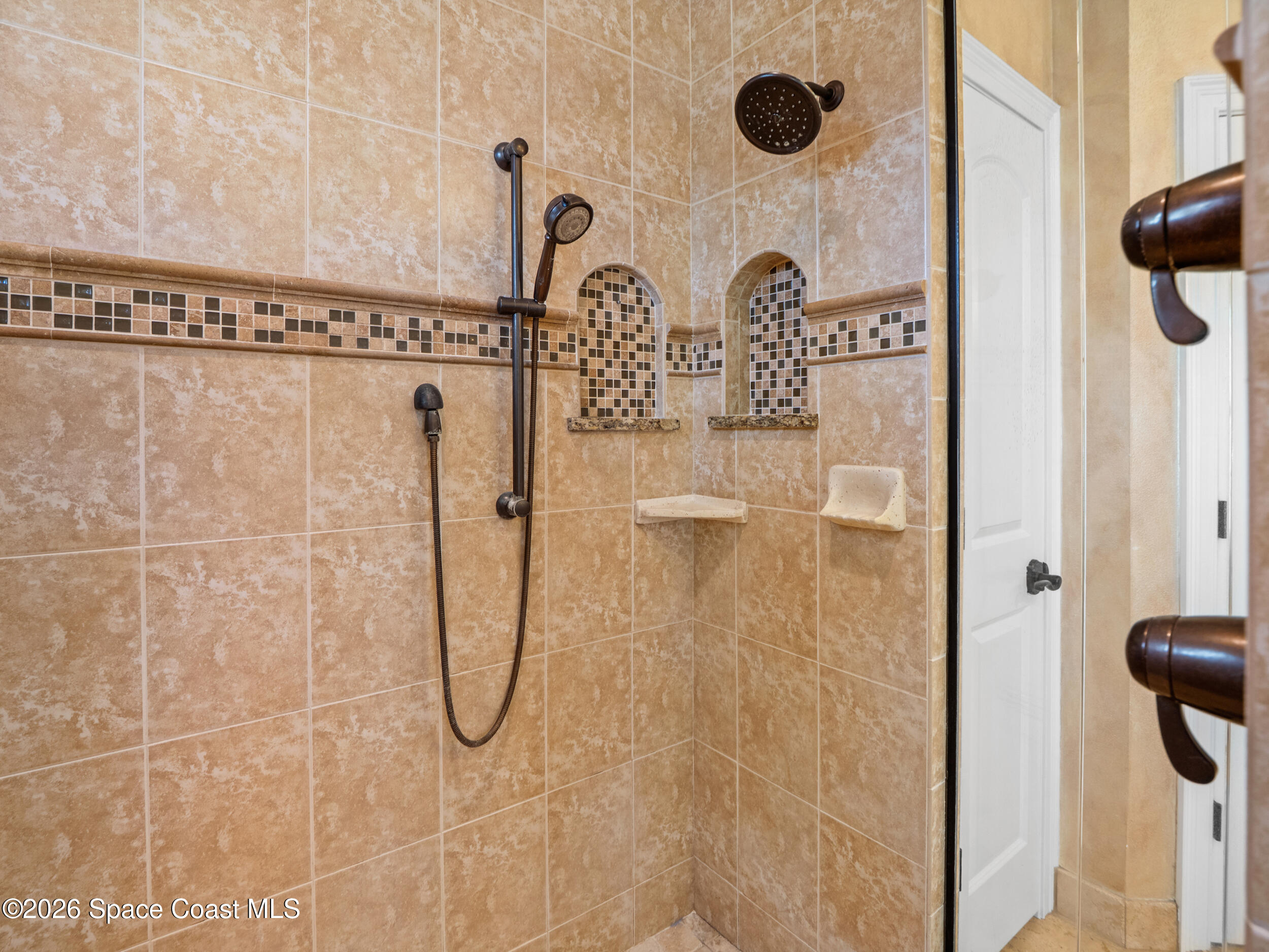 992 Balmoral Way Melbourne, FL 32940 - Photo 32 of 64 992 Balmoral_35