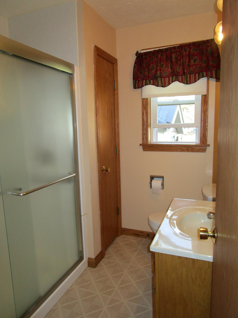 307 Main Street Kennerdell, PA 16374 - Photo 13 of 42