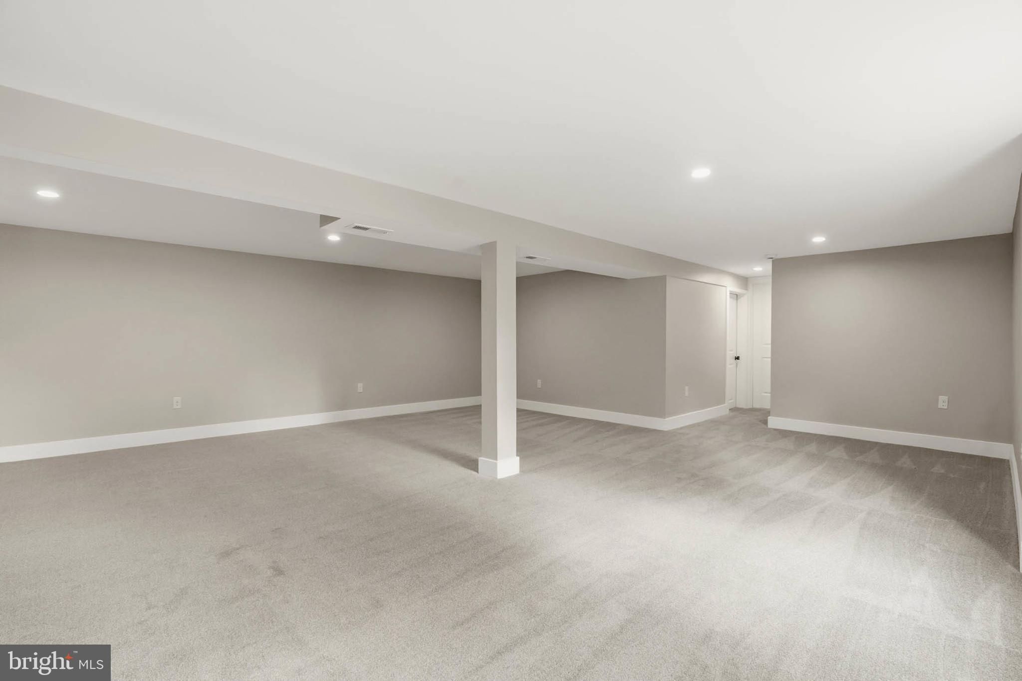 8643 Ridge Road Ellicott City, MD 21043 - Photo 28 of 36 Enormous space