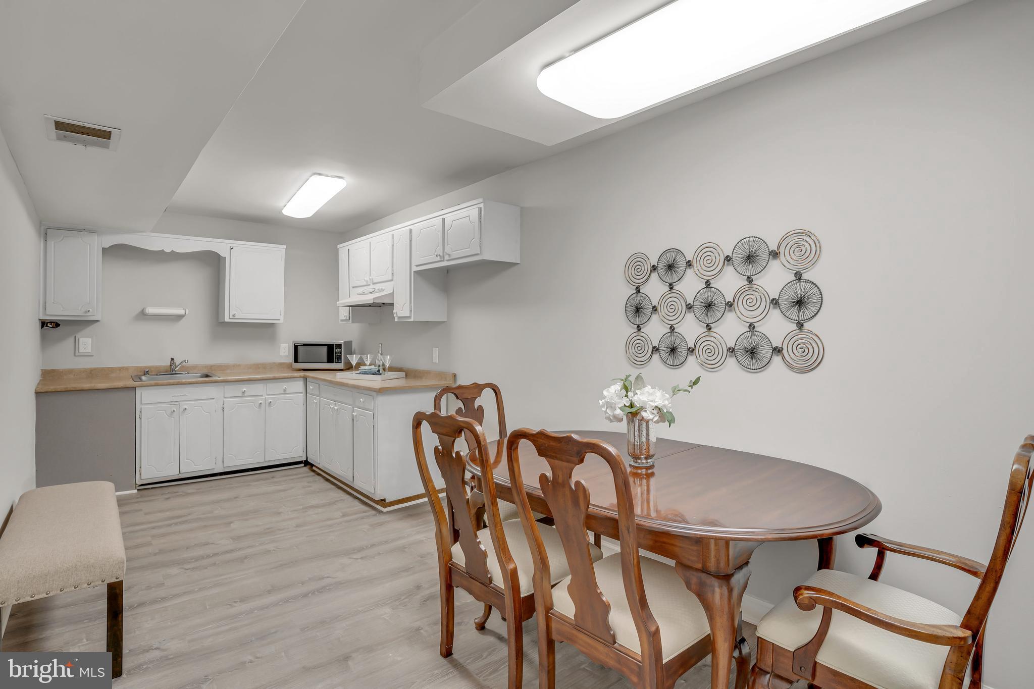 1929 Hull Road Vienna, VA 22182 - Photo 50 of 59 Kitchenette