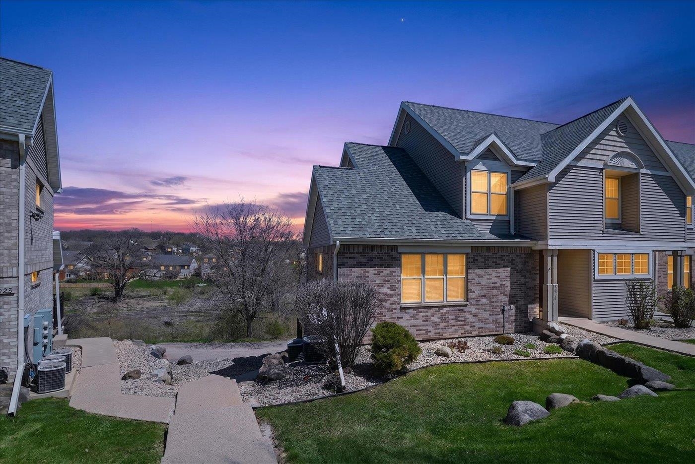 3025 Stratton Way Madison, WI 53719 - Photo 1 of 51