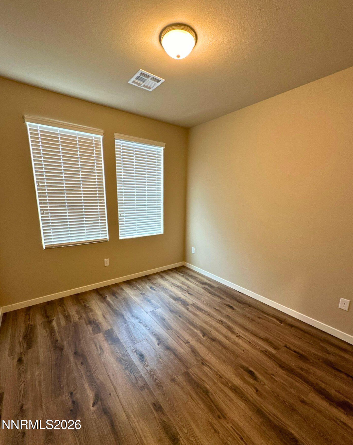 4932 Cavestone Road Sun Valley, NV 89433 - Photo 11 of 16 c5bb8983-3cbc-49e5-bbd1-4778ce13b24e