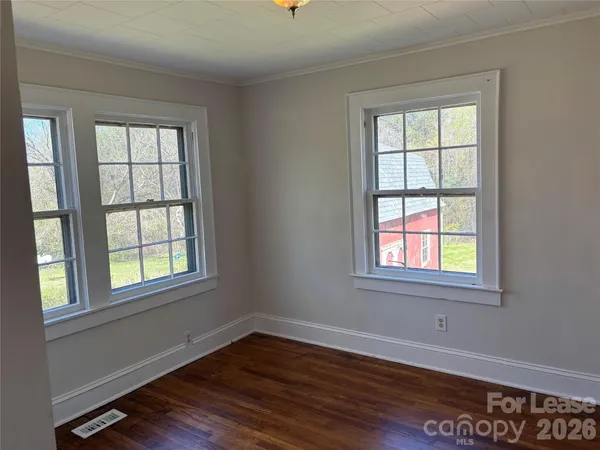 $1,200 | 194 Lawing Street, Lincolnton, NC 28092