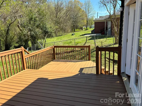 $1,200 | 194 Lawing Street, Lincolnton, NC 28092