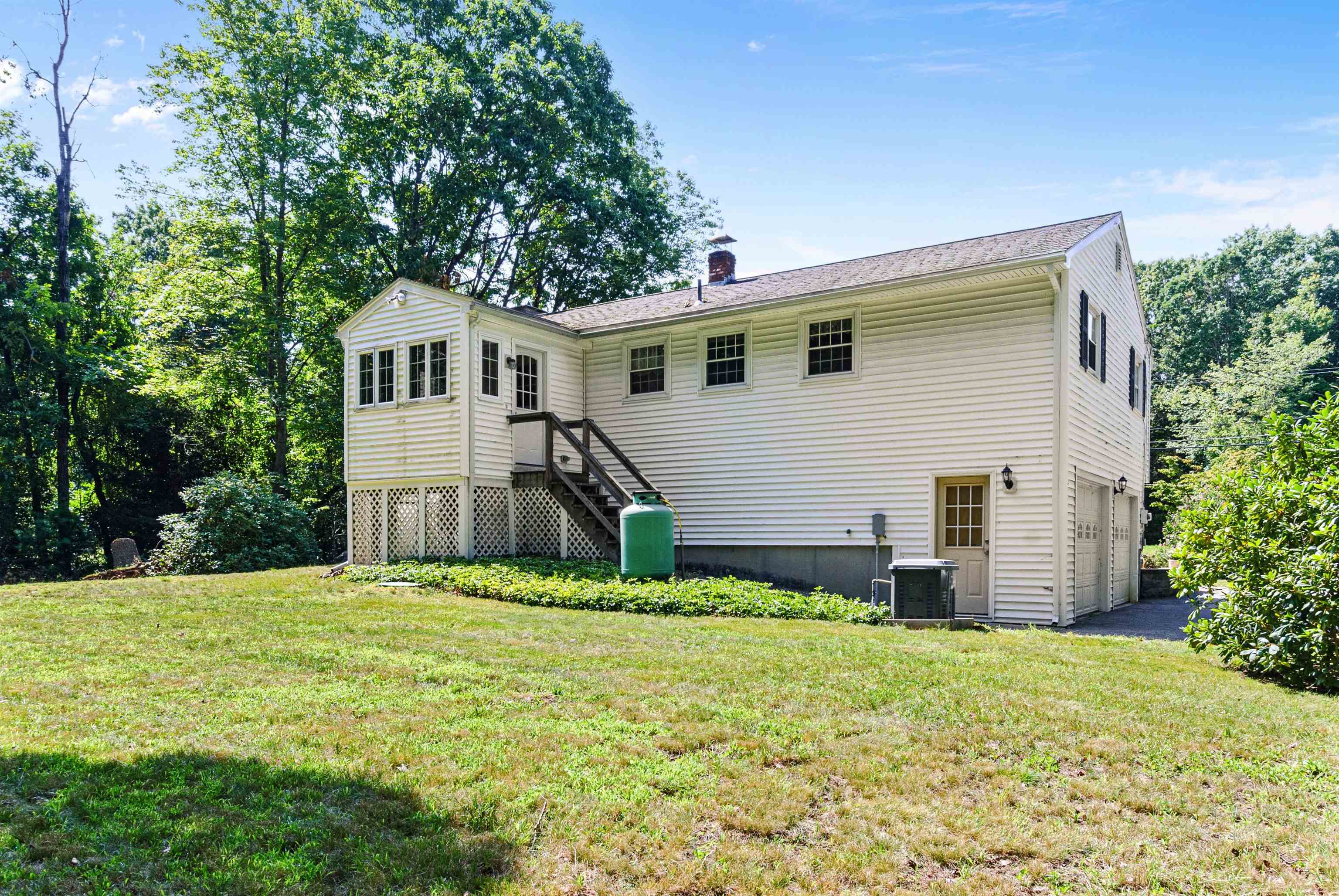 30 Walker Road Atkinson, NH 03811 - Photo 4 of 24