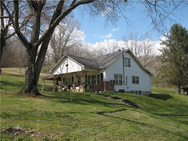 3510 Bowker Road Charlotte, TN 37036 - Photo 1 of 3 Gallery Image 1