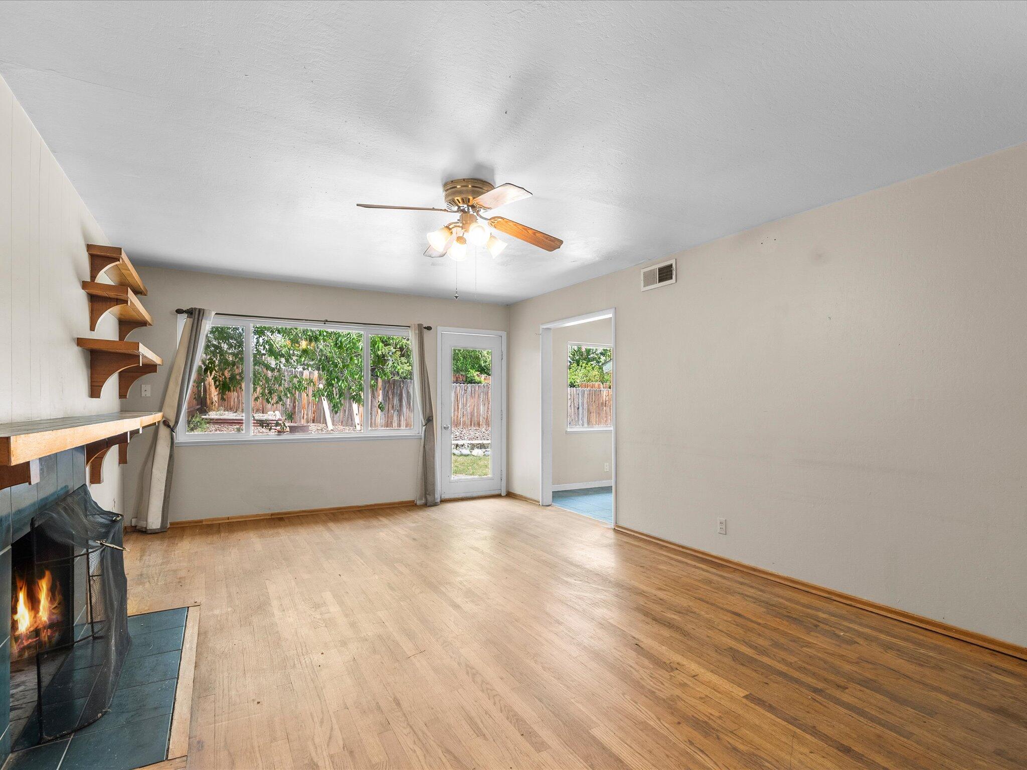 2115 Gridley Avenue Reno, NV 89503 - Photo 4 of 29 06-2115 Gridley Ave -105