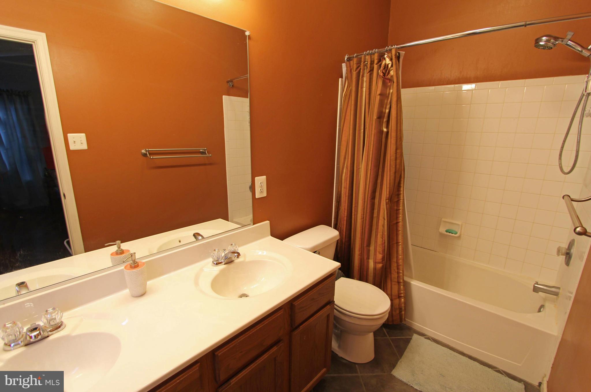 832 Lowe Road Baltimore, MD 21220 - Photo 15 of 19 Bath (Master)