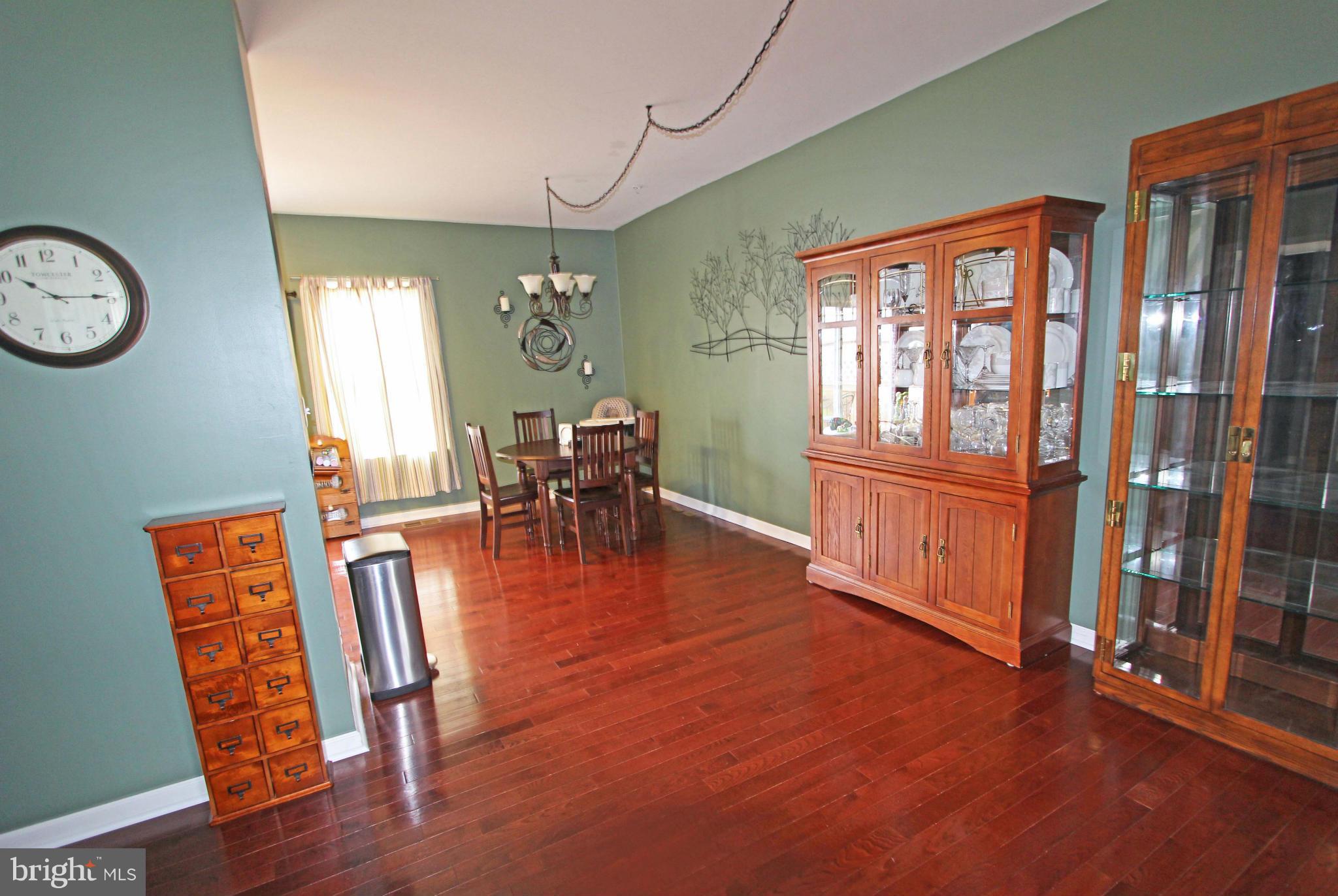 832 Lowe Road Baltimore, MD 21220 - Photo 6 of 19 Dining Room