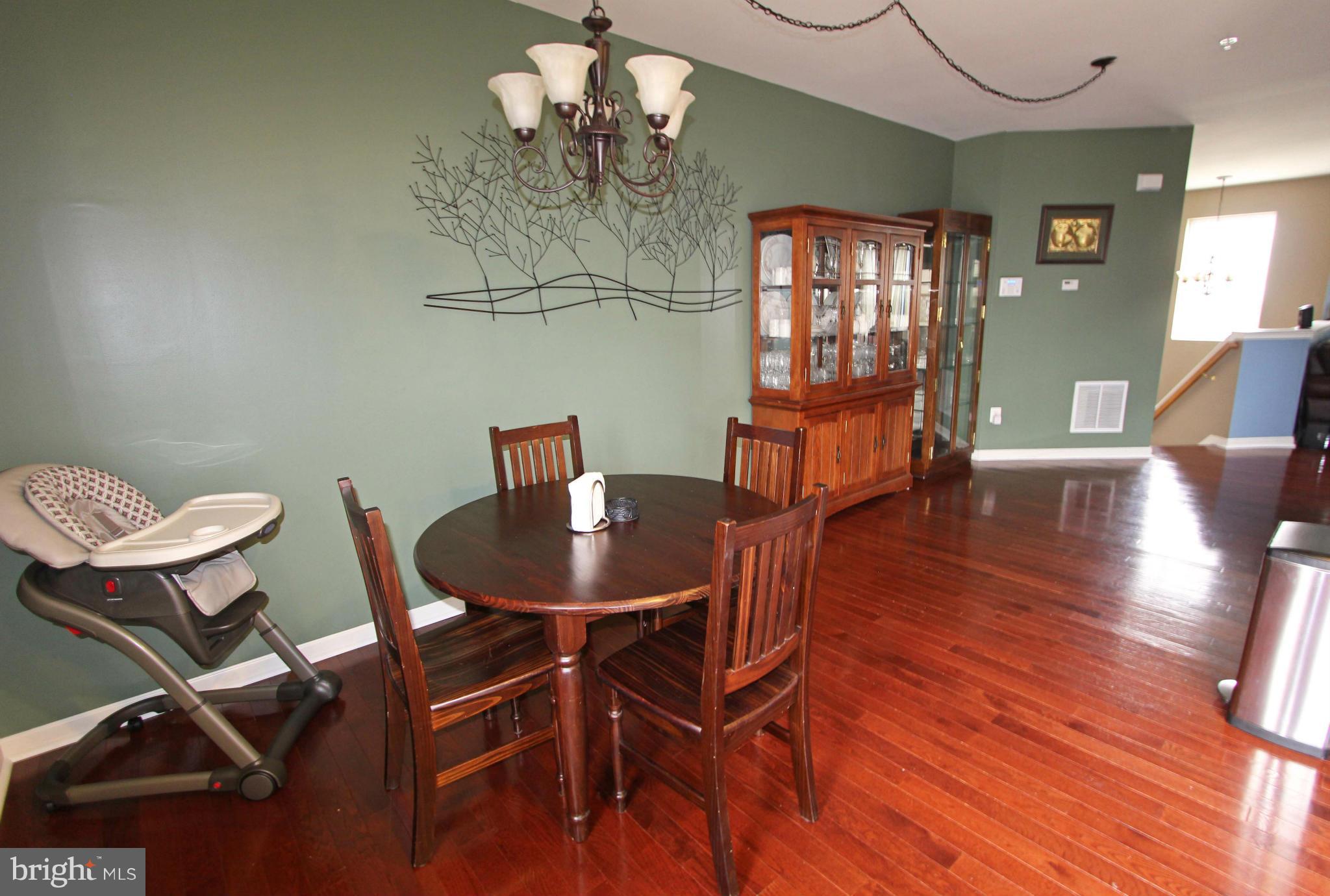 832 Lowe Road Baltimore, MD 21220 - Photo 7 of 19 Dining Room