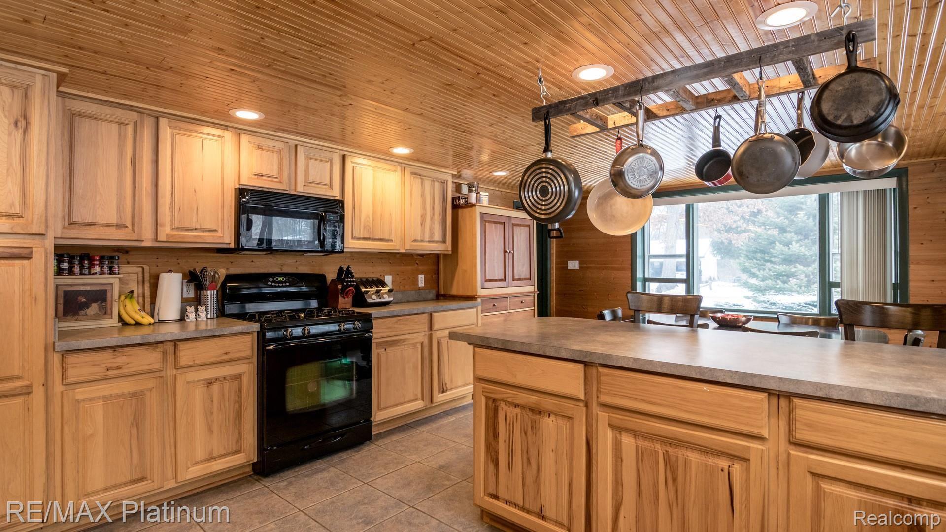 1605 Park Road Jackson, MI 49203 - Photo 21 of 47 21.jpg
