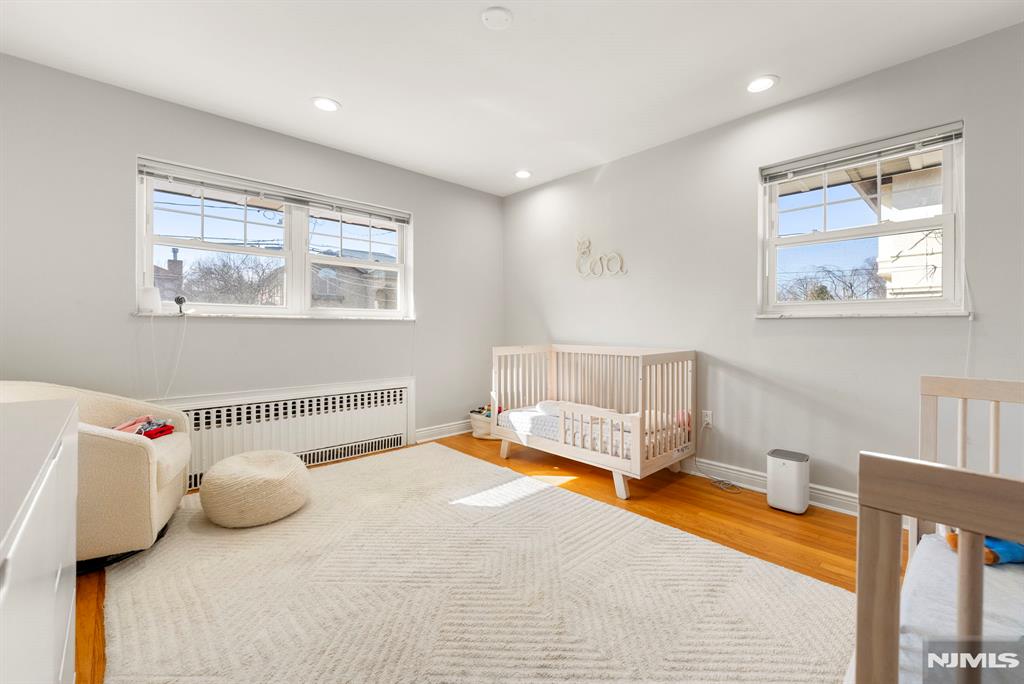1070 Cumbermeade Road Fort Lee, NJ 07024 - Photo 12 of 34