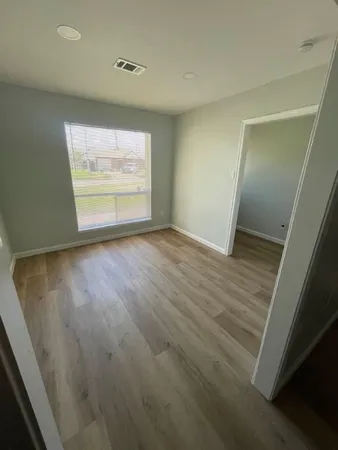 $2,000 | 11002 Segrest Drive, Houston, TX 77047