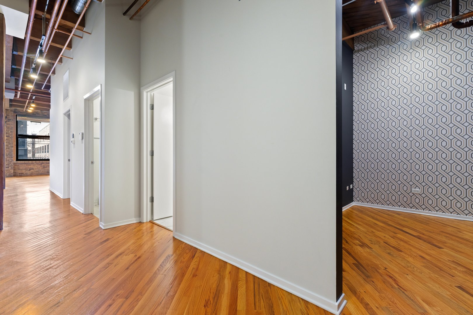 1040 West Adams Street, Unit 122 Chicago, IL 60607 - Photo 15 of 28 Gallery Image 15