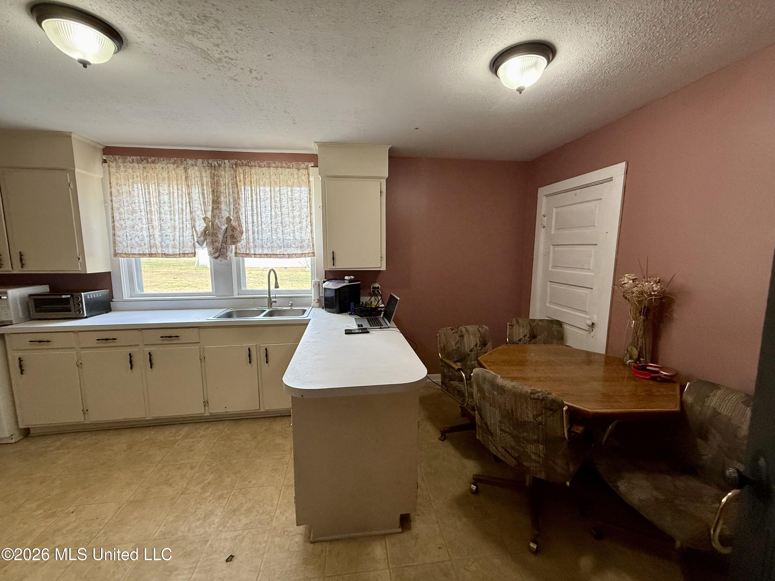 9724 Old Hillsboro Road Forest, MS 39074 - Photo 6 of 18 Kitchen