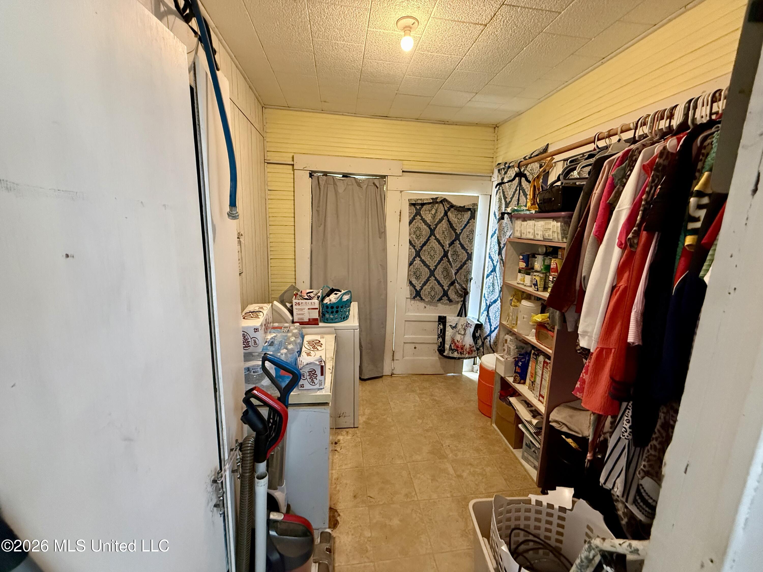 9724 Old Hillsboro Road Forest, MS 39074 - Photo 8 of 18 Laundry Room
