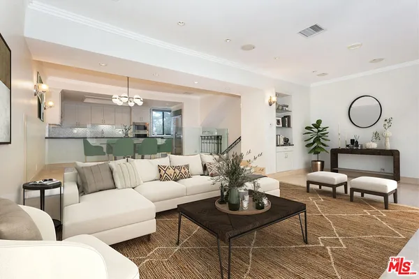 $8,495 | 9323 Burton Way, Unit A, Beverly Hills, CA 90210