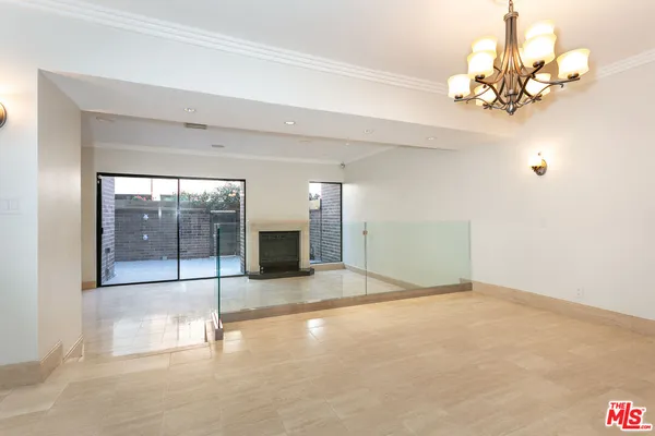 $8,495 | 9323 Burton Way, Unit A, Beverly Hills, CA 90210