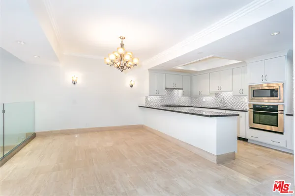 $8,495 | 9323 Burton Way, Unit A, Beverly Hills, CA 90210