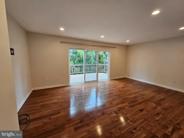 $3,000 | 18278 Rolling Meadow Way, Olney, MD 20832