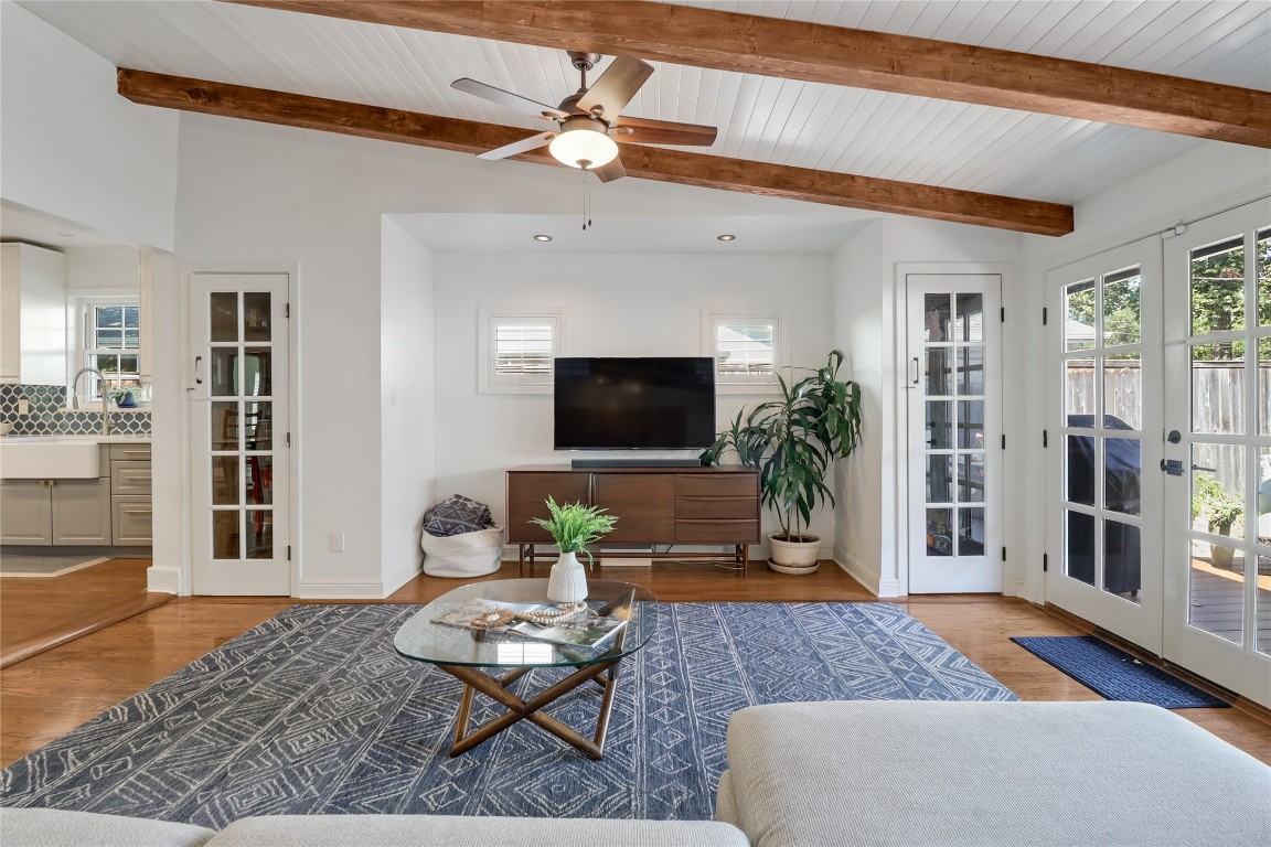 2908 Perry Lane Austin, TX 78731 - Photo 14 of 40