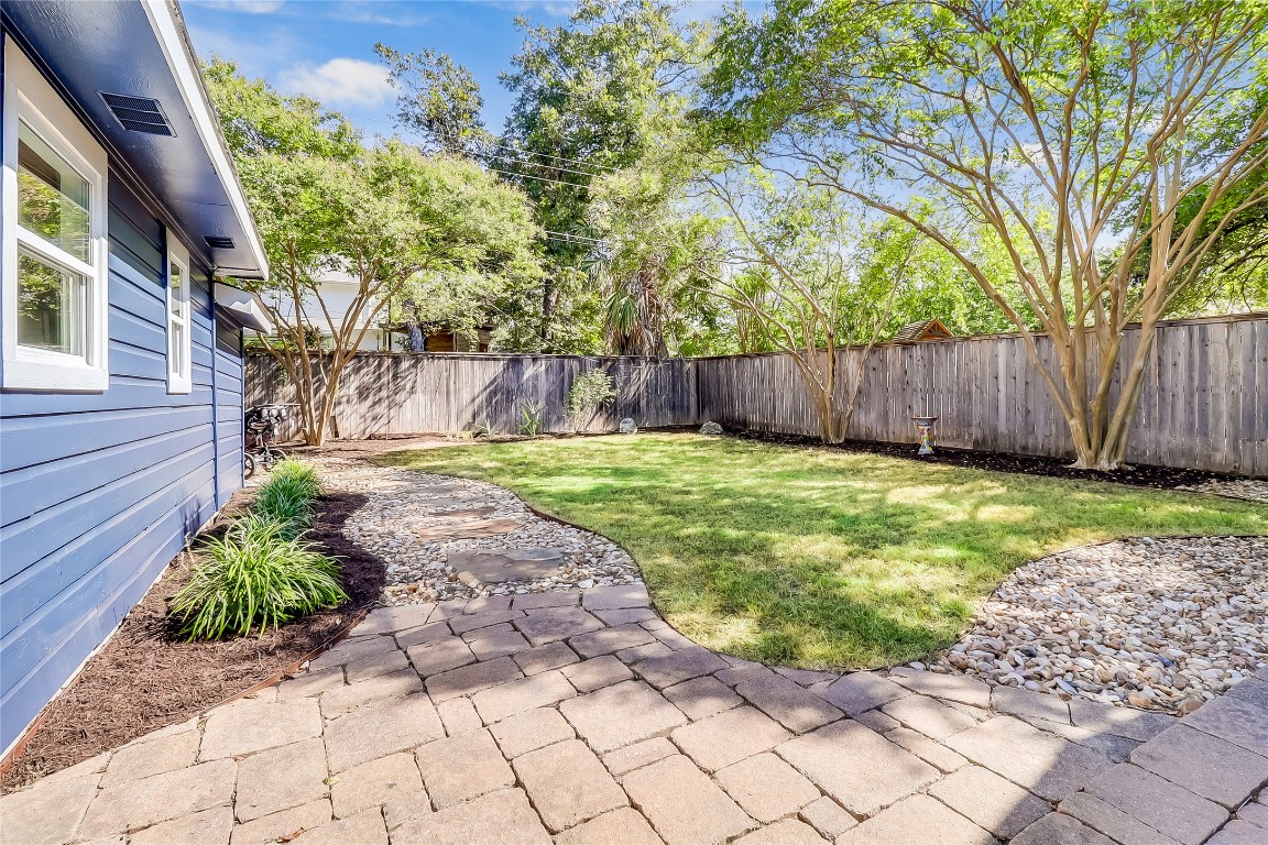 2908 Perry Lane Austin, TX 78731 - Photo 33 of 40