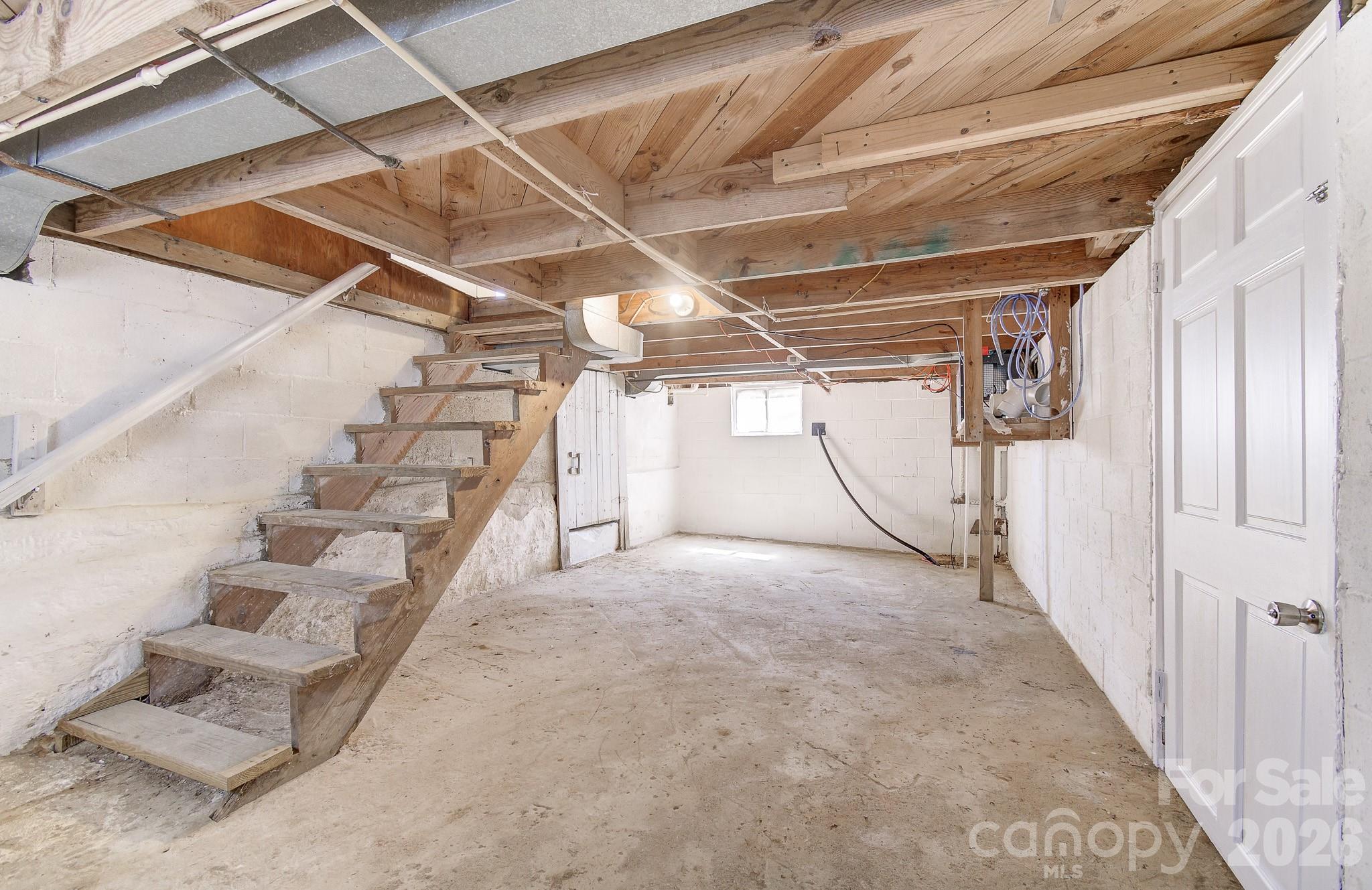 438 Loop Road Hendersonville, NC 28792 - Photo 26 of 40