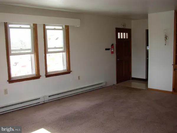 $1,200 | 74 Elm Street, Unit 1, Sellersville, PA 18960