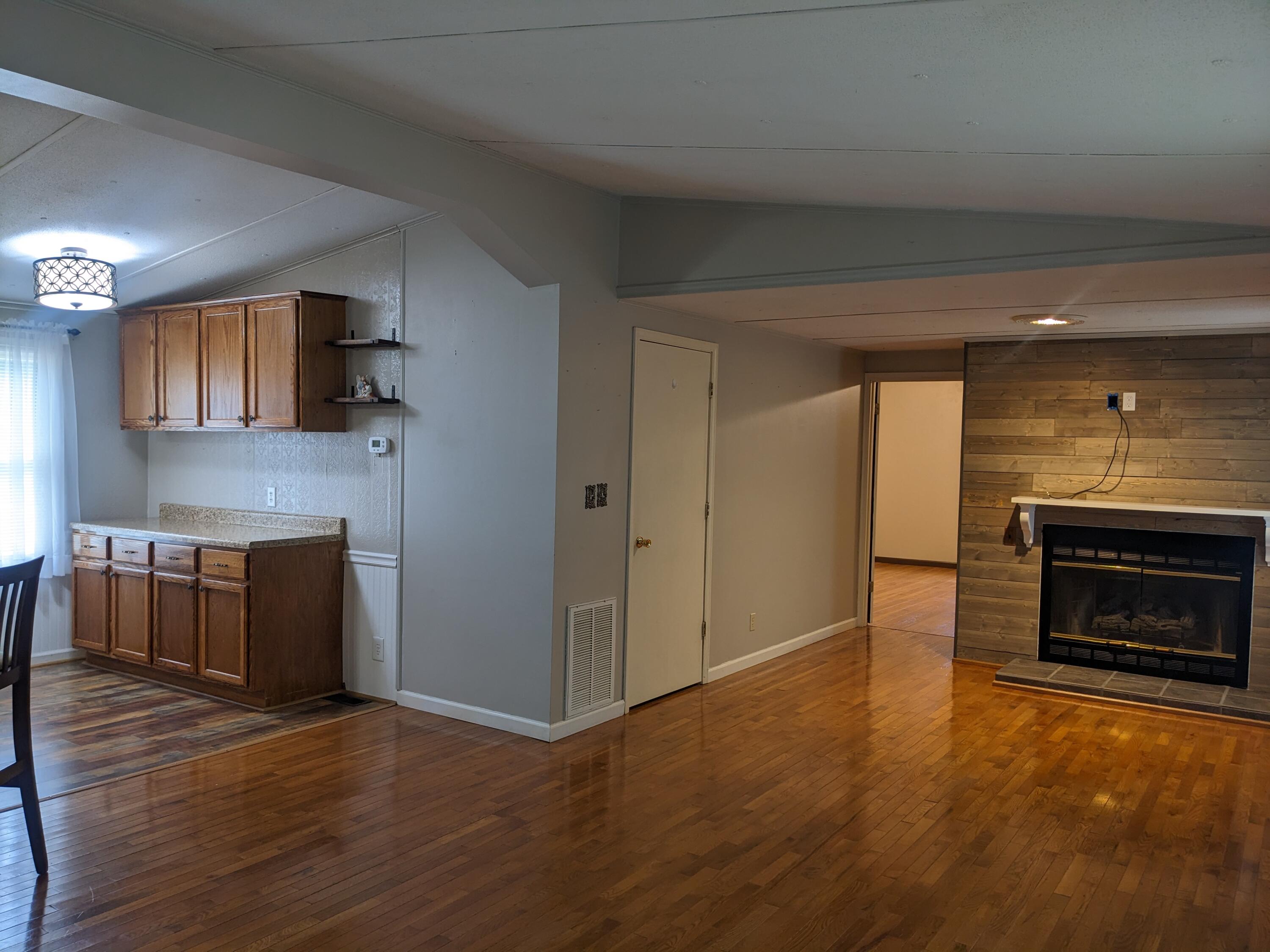 4305 Echo Valley Road Lily, KY 40740 - Photo 11 of 21 1000000957