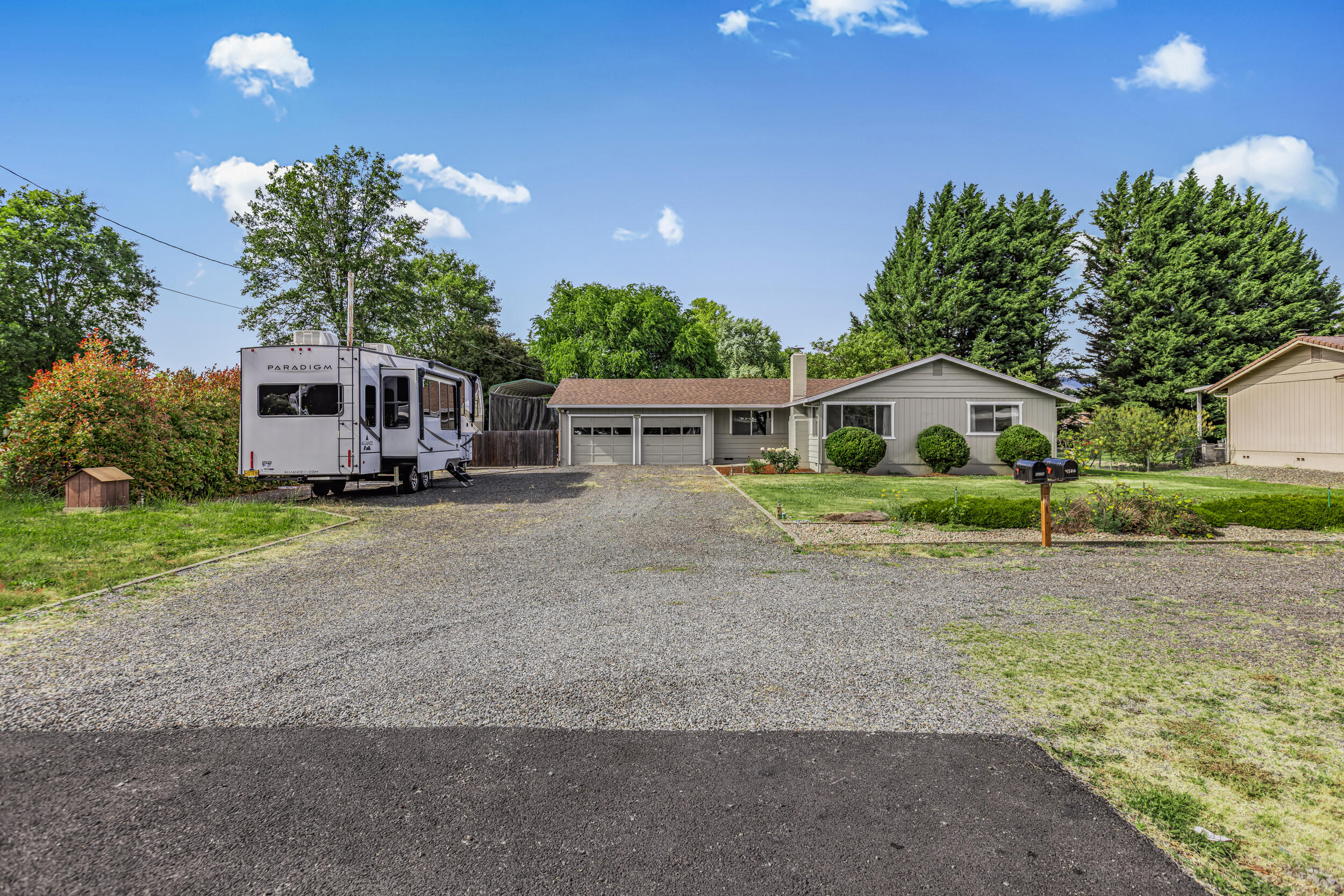 4574 Lower River Road Grants Pass, OR 97526 - Photo 3 of 36 2 Wendrika Olofson GP
