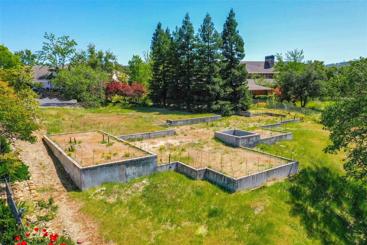 30 White Oak Court Copperopolis, CA 95228 - Photo 10 of 26 swimming pool with trees in the background