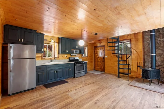 $299,000 | 25626 Mid Lane, Twin Peaks, CA 92391