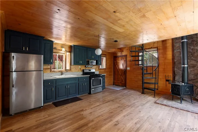 $299,000 | 25626 Mid Lane, Twin Peaks, CA 92391