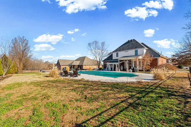 $599,900 | 879 Iron Wood Circle, Clarksville, TN 37043