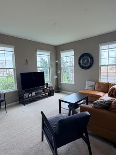 $2,600 | 10097 Cummings Street, Huntley, IL 60142
