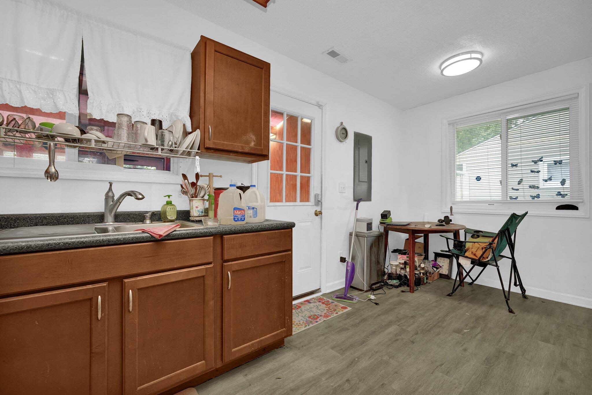 3597 Gerbert Road Columbus, OH 43224 - Photo 9 of 19 12-web-or-mls-3597-gerbert-rd