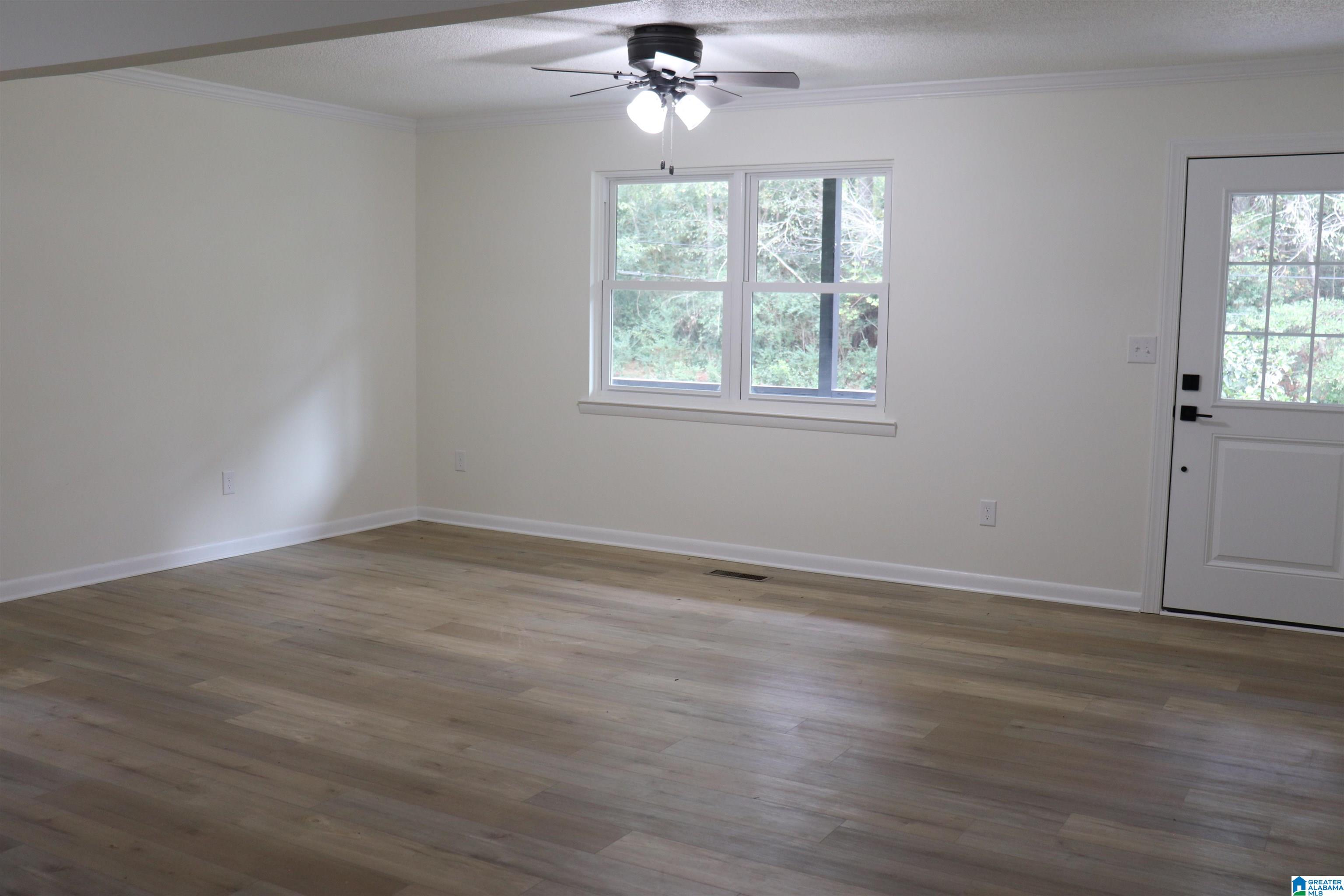402 Adams Avenue West Oneonta, AL 35121 - Photo 8 of 24