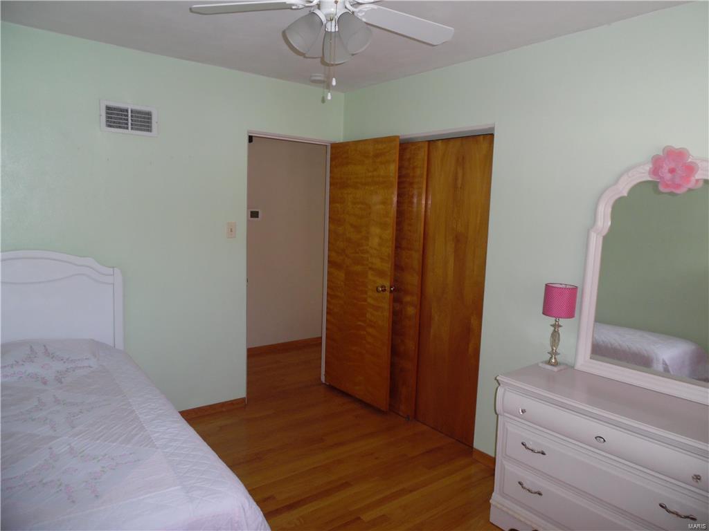 812 Werner Road Belleville, IL 62223 - Photo 14 of 32 Gallery Image 14